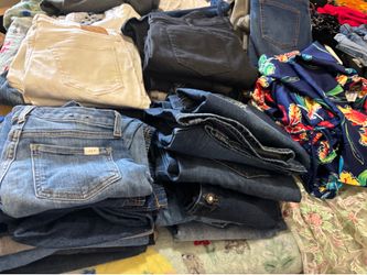 Reseller women’s clothes lot, bulk, bundle closing business