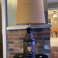 Vintage E Pluribus Unum Eagle Crest Ceramic Table Lamp With Original Lamp Shade