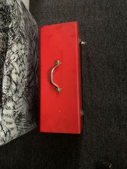 Metal toolbox