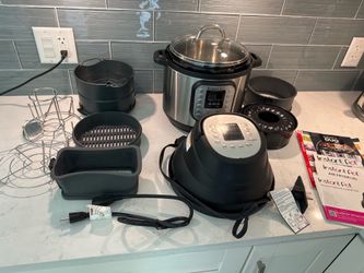 Instant Pot Duo + Air Fryer Lid + Full Accessory Set – Like New, Complete Bundle