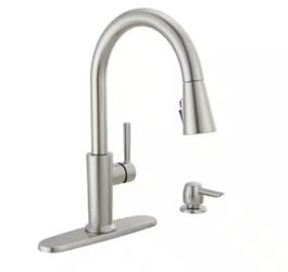 Delta Emery Single-Handle Pull-Down Sprayer Kitchen Faucet