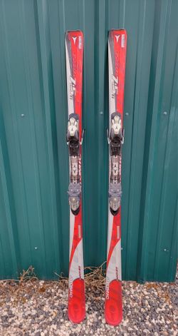 Atomic Izor 7:5 Ti all-mountain skis