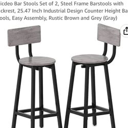 2 Counts Height Stools