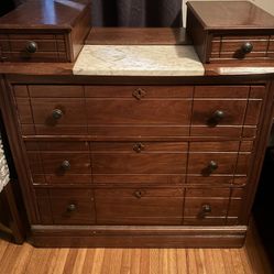 Antique Dresser/Chest Of Drawers 