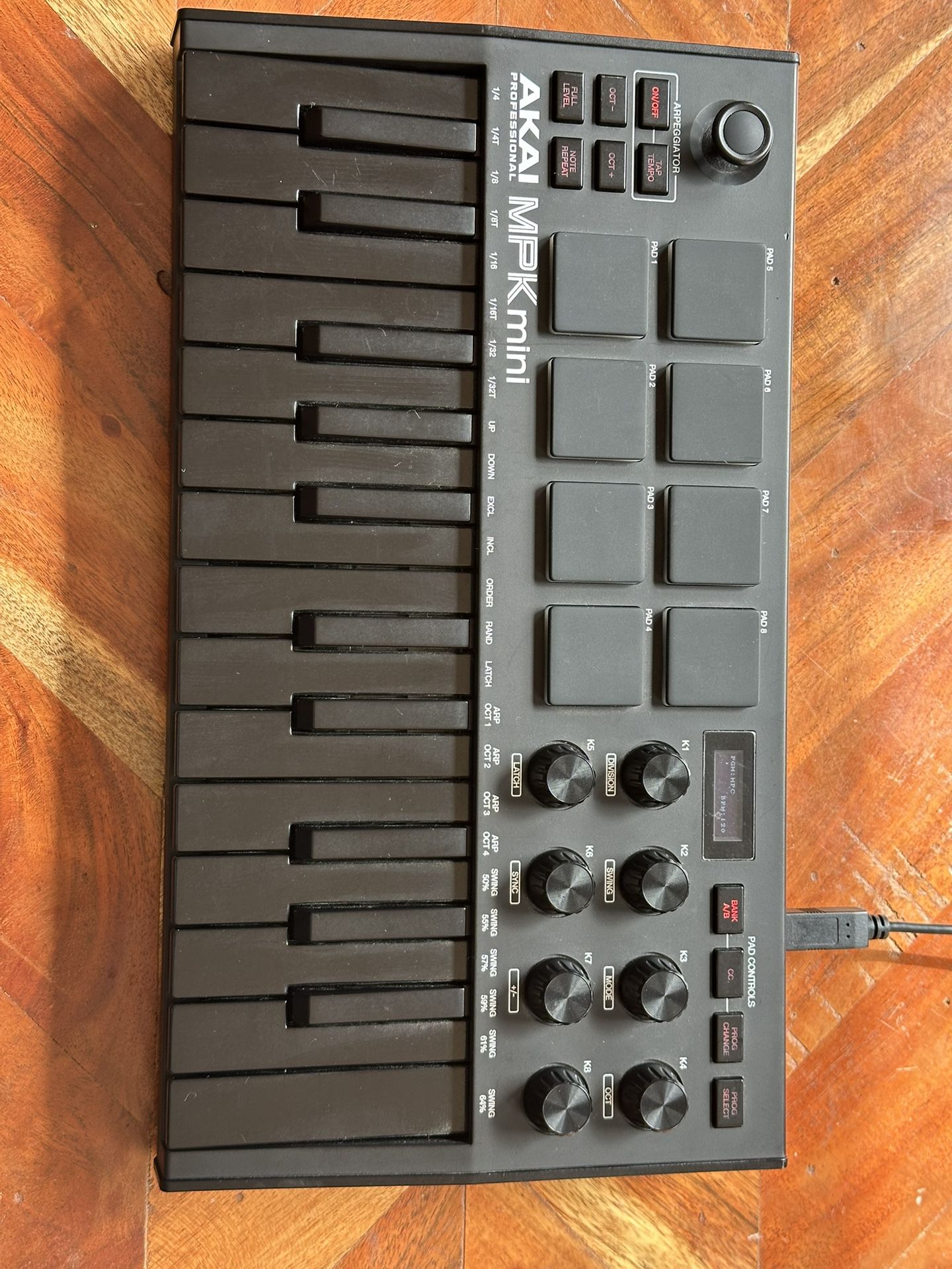 Akai Mpk Mini (25 Key Midi Keyboard And Controller)