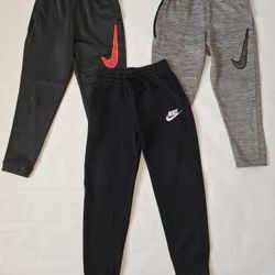 Boys Size 10/12 Nike Jogger Pants