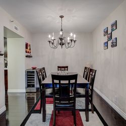 Dining table with 6 Chairs