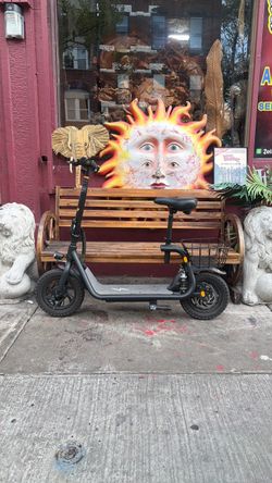ELECTRIC SCOOTER ￼