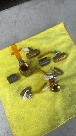 Mixed brass ball valve