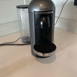 Breville Nespresso - Awesome Condition