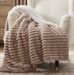 Bedsure Sherpa Throw Blanket Twin Mocha Brown 60"X80"