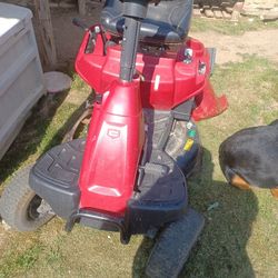 Please. Read Description..30in Craftsman R1000 10.5hp Riding Mower, (Perfect For Getting Into Back Gates!)