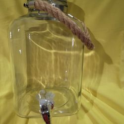 2 GALLON SQUARE DISPENSER  NEW