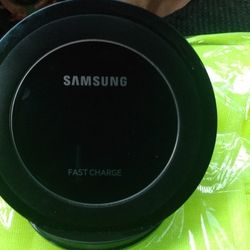 Samsung Wireless Cell Phone Charger EP-NG930