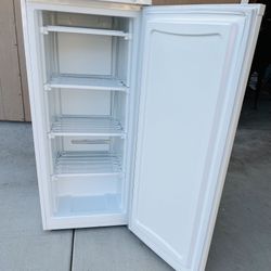 Kenmore Upright Standing Freezer