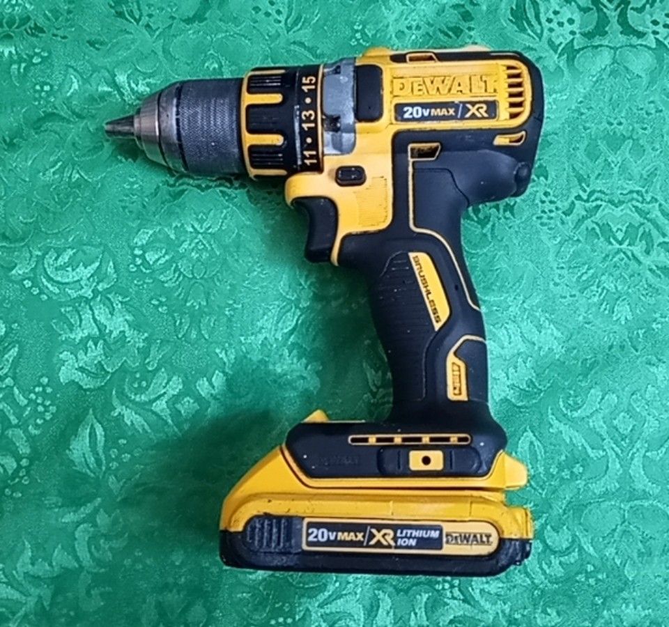 Dewalt XR 20 Max Volt Comes With Battery
