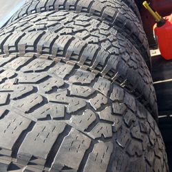 245/65R17 FALKEN WILDPEAK AT3 TIRES (4)
