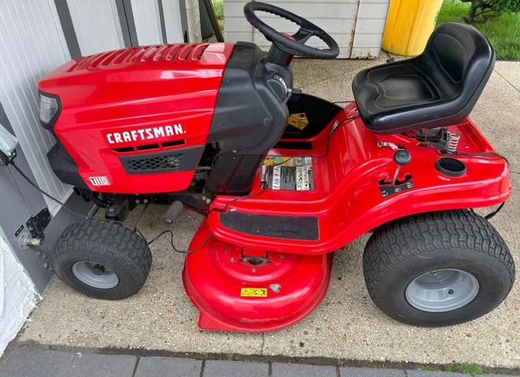 Craftsman Riding Mower🏡