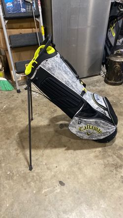 Callaway Zero Hybrid golf bag with cover