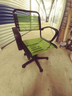 Silla de escritorio oficina poco uso