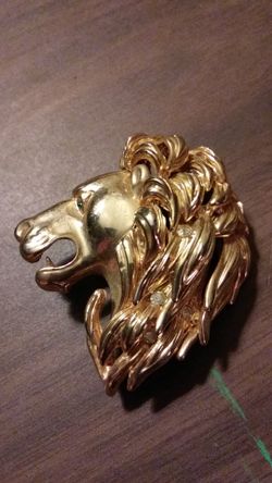 Lion Brooch