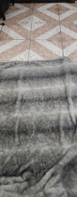 Mon chateau luxury collection fur throw blanket