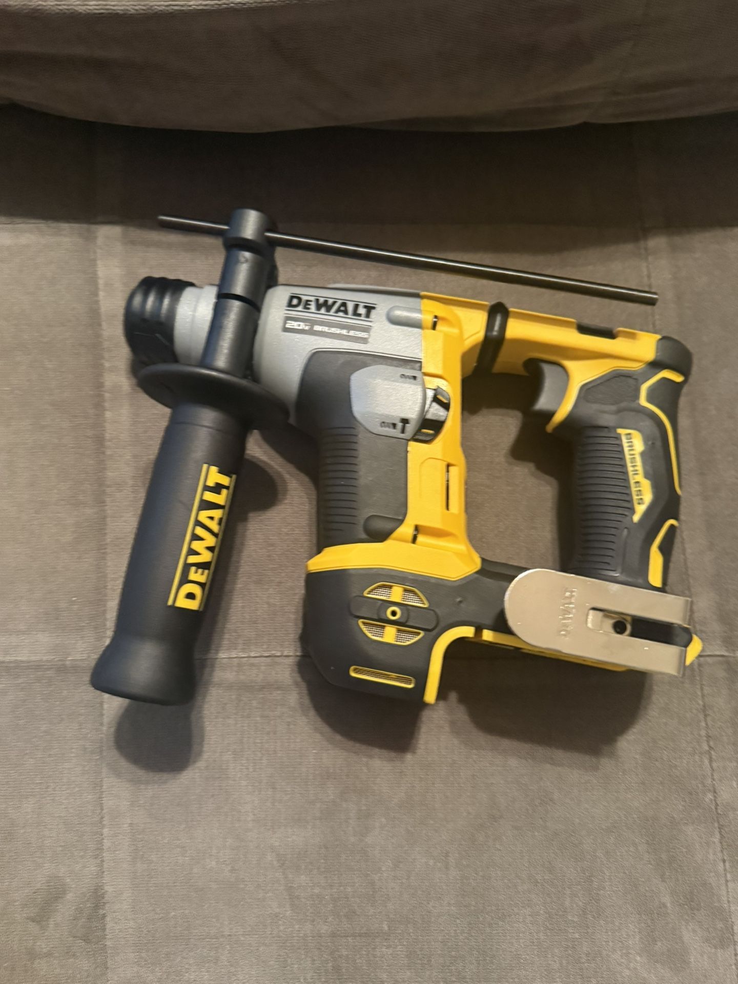 New Dewalt 5/8 SDs Plus Rotary Hammer Only Tool