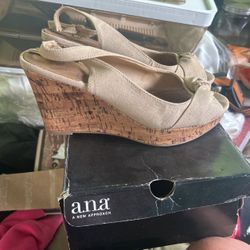 7.5 Beige Wedge Heels