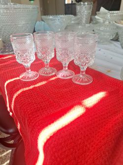 GREAT DEAL : Archer Hocking Wexford Claret Wine Glass Set of 4