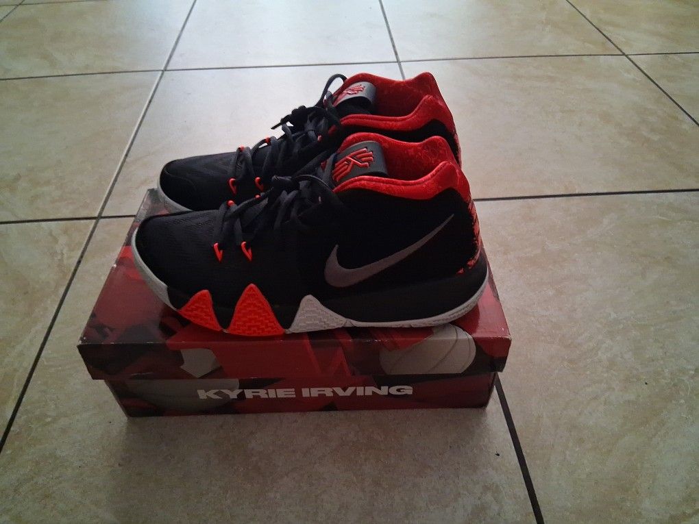 Nike KYRIE 4