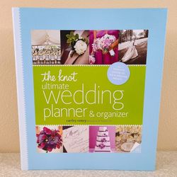 *New* The Knot Ultimate Wedding Planner and Organizer