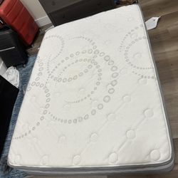 Wayfair Queen Mattress  - Barely Used