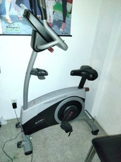Free motion Exercise bike Works Great 
