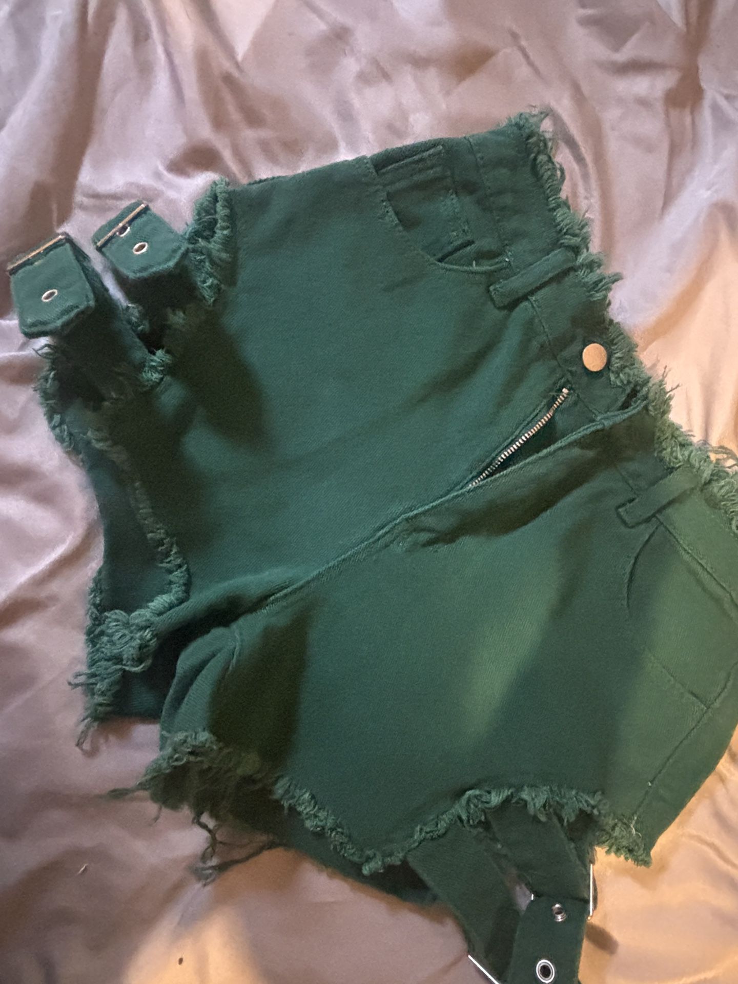 Cute side Buckle Shorts Size S