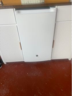 Refrigerador pegueño