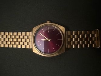 Nixon watch