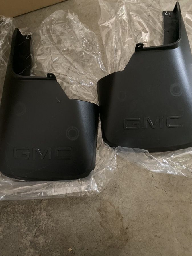 GMC Acadia mud guards