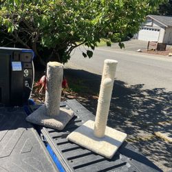 Cat Kitty Scratching Scratch Post Cat Kitty Tree Like New $20 Each 