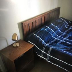 Solid Wood Platform Bed with headboard 