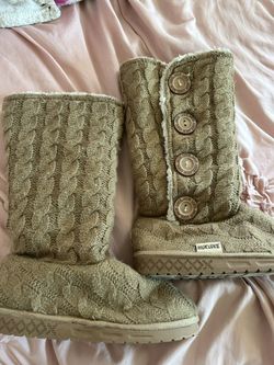 MUKLUKS Boots