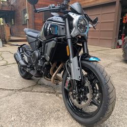 2022 CFMOTO CLX 700 Sport