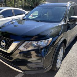 2017 Nissan Rogue SV FWD