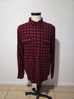 Button-Up Men's Plaid Shirt 