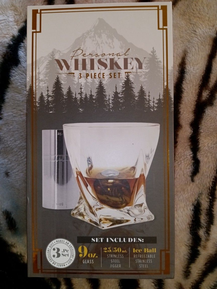 Whiskey Travel Set (Brand New)