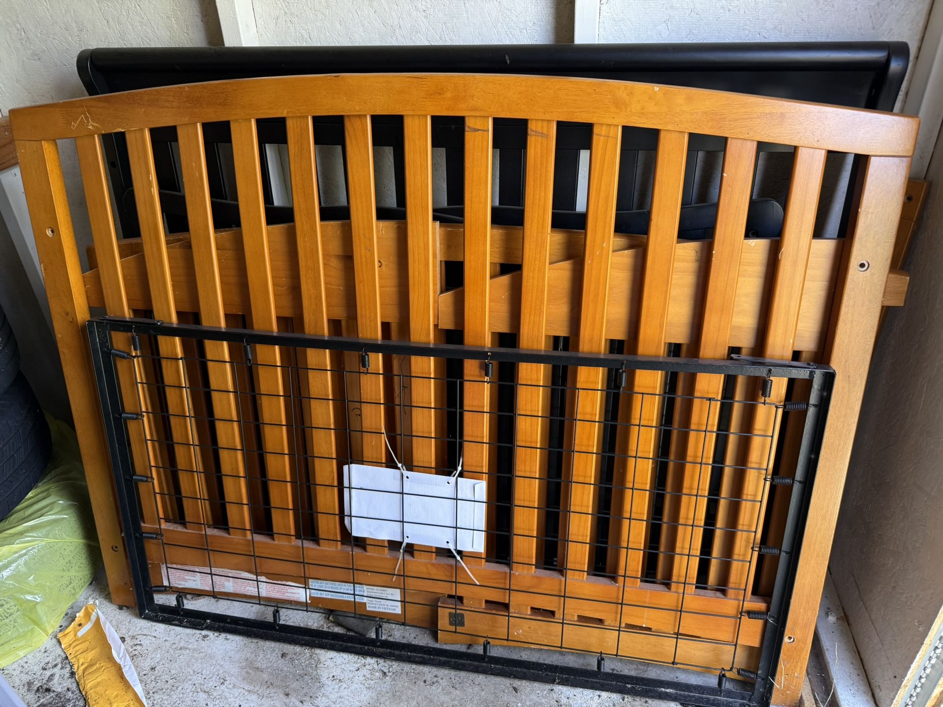 2 Baby Crib (FREE)