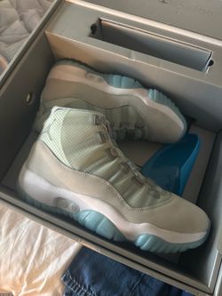 Jordan 11 adapt (size 11)