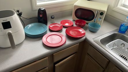 Dishware
