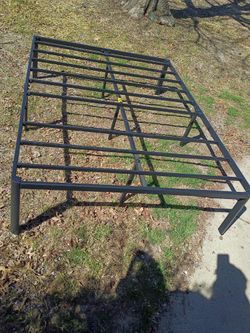Full size metal bread frame
