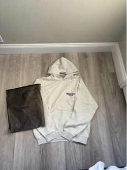 Essential hoodie light color