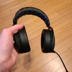 Corsair HS70 Pro Wireless Headphones (Broken)